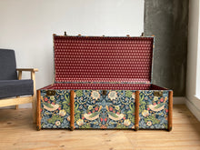 KEITH small Plus | Strawberry Thief Coffee Table Morris Wallpaper Steamer Trunk