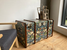 KEITH 905050 | Strawberry Thief Coffee Table Morris Wallpaper Steamer Trunk