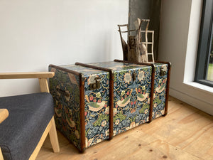 KEITH 905050 | Strawberry Thief Coffee Table Morris Wallpaper Steamer Trunk