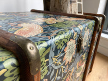 KEITH 905050 | Strawberry Thief Coffee Table Morris Wallpaper Steamer Trunk