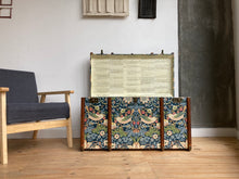KEITH 905050 | Strawberry Thief Coffee Table Morris Wallpaper Steamer Trunk