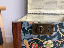KEITH 905050 | Strawberry Thief Coffee Table Morris Wallpaper Steamer Trunk