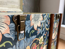 KEITH 905050 | Strawberry Thief Coffee Table Morris Wallpaper Steamer Trunk