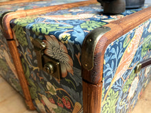 KEITH Classic small | Strawberry Thief Coffee Table Morris Wallpaper Steamer Trunk