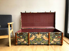 KEITH Classic small | Strawberry Thief Coffee Table Morris Wallpaper Steamer Trunk