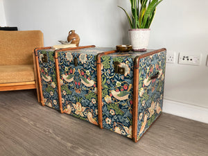 KEITH Classic BIG | Strawberry Thief Coffee Table Morris Wallpaper Steamer Trunk