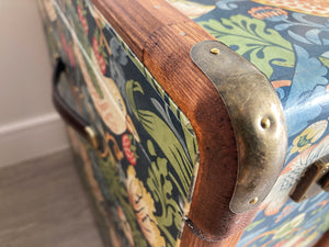 KEITH Classic BIG | Strawberry Thief Coffee Table Morris Wallpaper Steamer Trunk