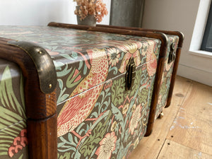 KEITH Classic small | Strawberry Thief Coffee Table Morris Wallpaper Steamer Trunk STCH