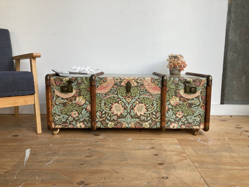 KEITH Classic small | Strawberry Thief Coffee Table Morris Wallpaper Steamer Trunk STCH